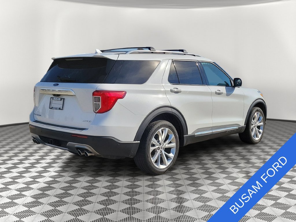 Used 2023 Ford Explorer Platinum w/ Technology Package AWD/4WD image 4