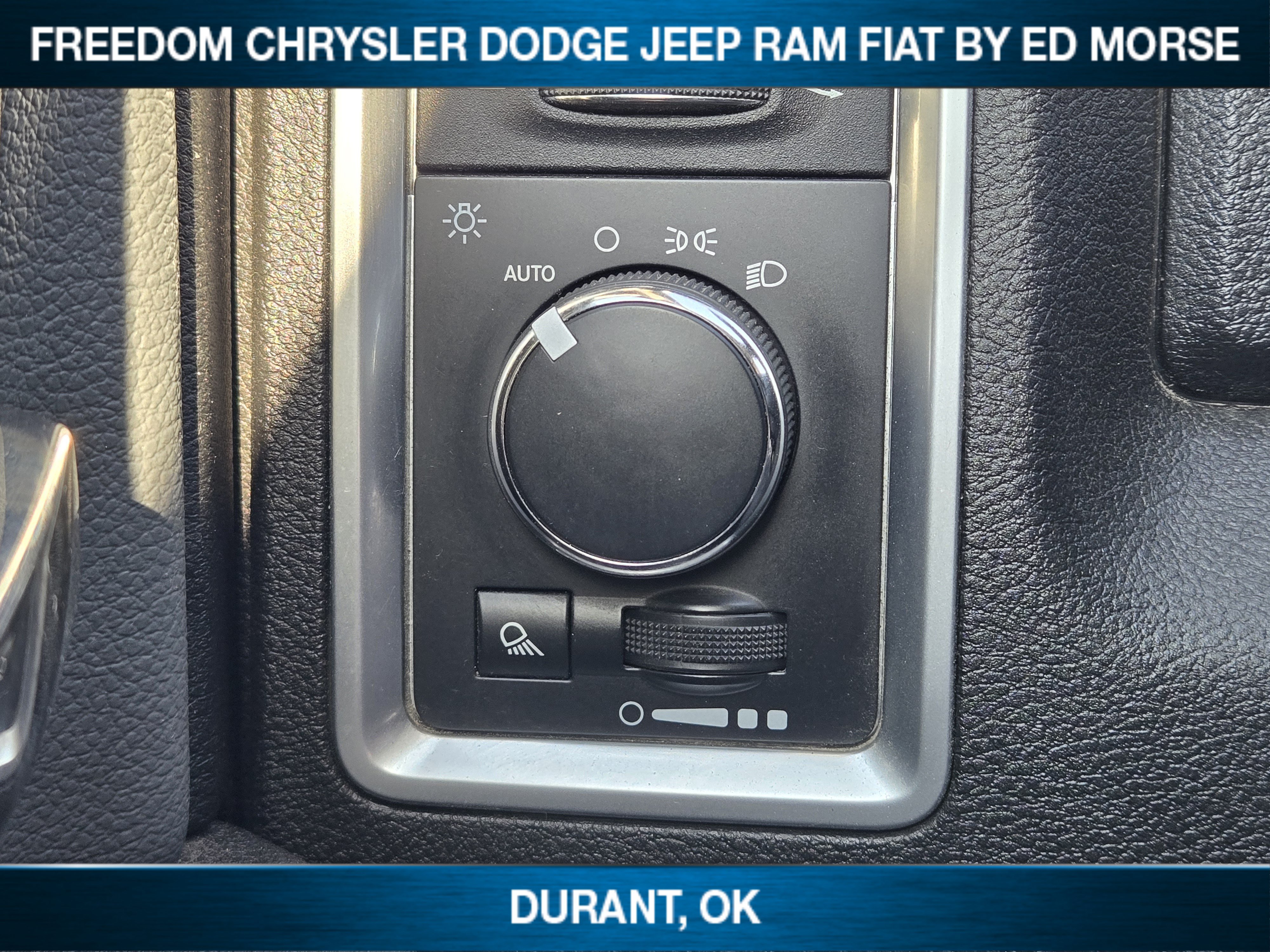 Used 2022 RAM 1500 Classic SLT w/ Electronics Group AWD/4WD image 15