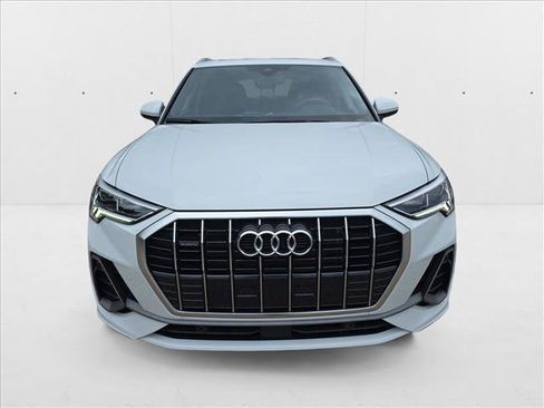 Used 2024 Audi Q3 2.0T Premium Plus w/ Premium Plus Package image 2