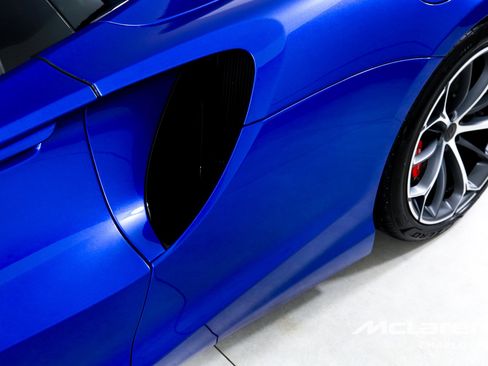 Used 2025 McLaren Artura Spider image 35