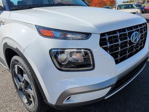 New 2026 Hyundai Venue SEL image 24