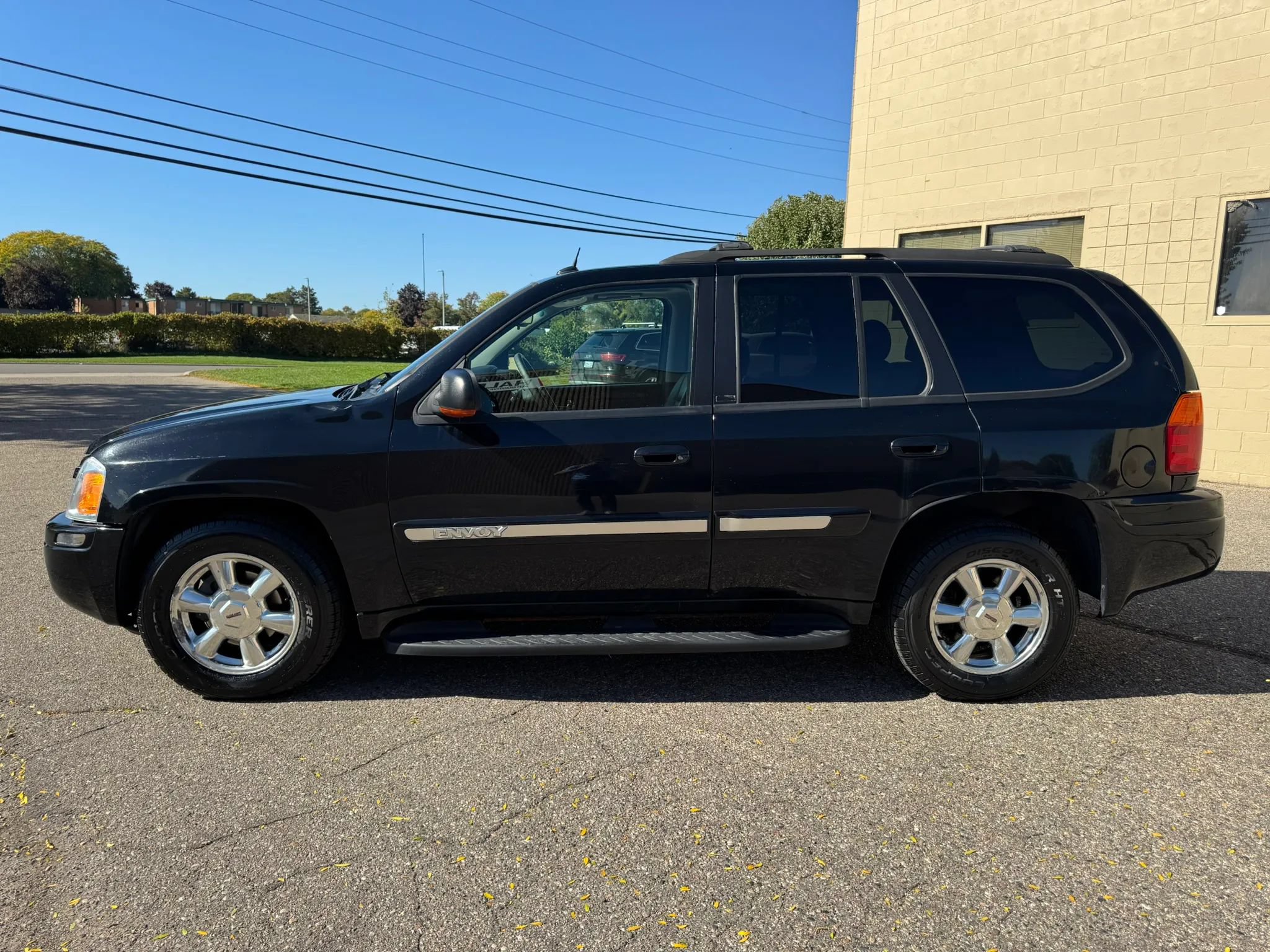 Used 2005 GMC Envoy SLT AWD/4WD image 39