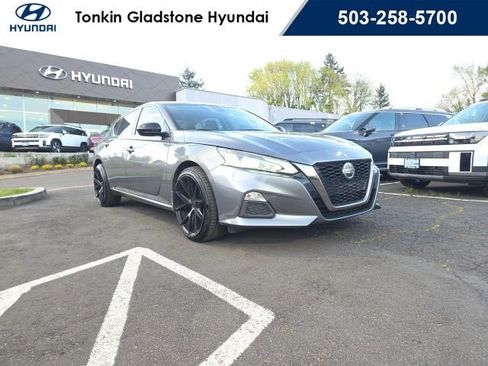 Used 2022 Nissan Altima 2.5 SR image 1
