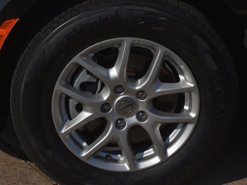 Used 2023 Chrysler Pacifica Touring-L FWD image 10