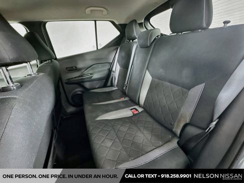 Used 2019 Nissan Kicks S FWD image 22