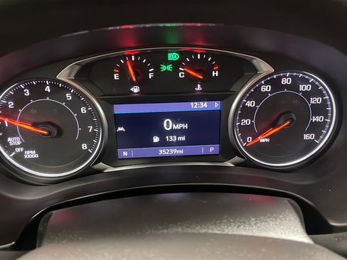 Used 2023 GMC Terrain SLT w/ Tech Package AWD/4WD image 5