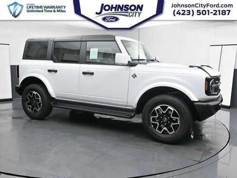 New 2026 Ford Bronco Outer Banks image 3