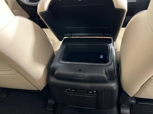 Used 2017 Nissan Armada SL w/ Technology Package RWD image 19