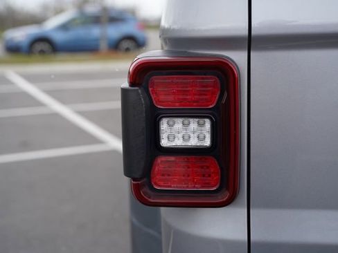 Used 2020 Jeep Gladiator Rubicon AWD/4WD image 42