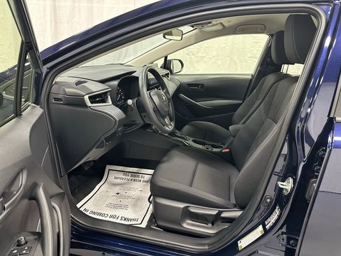 Used 2025 Toyota Corolla LE image 10