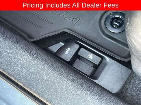 Used 2024 Toyota Corolla LE FWD image 23