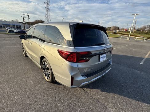 New 2026 Honda Odyssey Elite image 8
