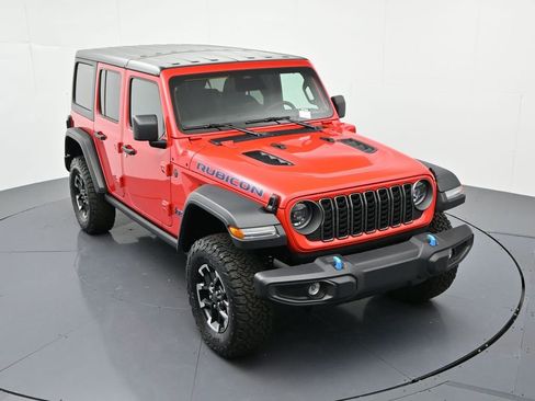 Used 2025 Jeep Wrangler Unlimited Rubicon 4xe w/ Safety Group AWD/4WD image 20