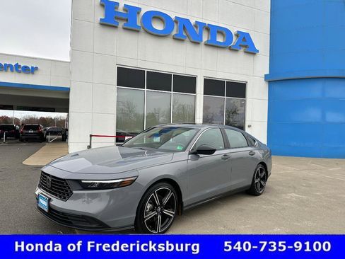 Used 2024 Honda Accord Sport image 1