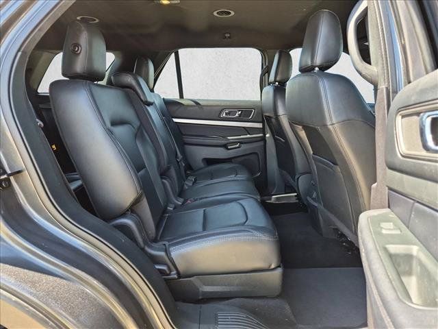 Used 2019 Ford Explorer XLT w/ Equipment Group 202A FWD image 16