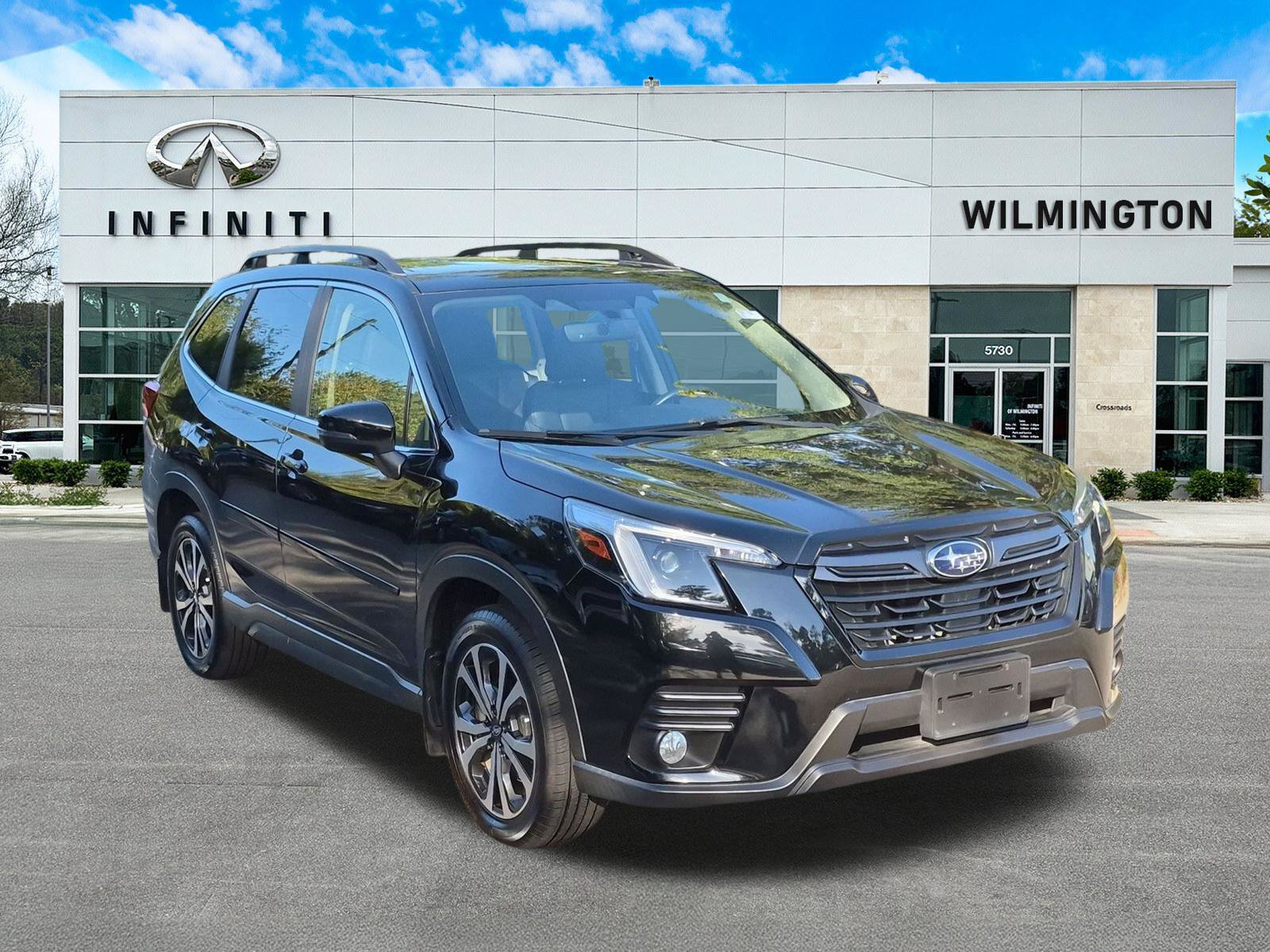 Used 2023 Subaru Forester Limited AWD/4WD image 1