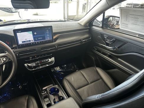 Certified 2023 Lincoln Corsair Reserve w/ Equipment Group 201A AWD/4WD image 16