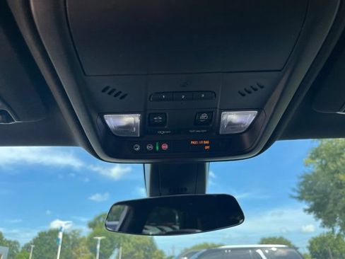 Used 2017 Cadillac XT5 Luxury w/ Driver Awareness Package AWD/4WD image 31