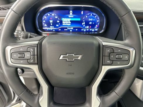Used 2023 Chevrolet Tahoe Z71 w/ Luxury Package AWD/4WD image 23