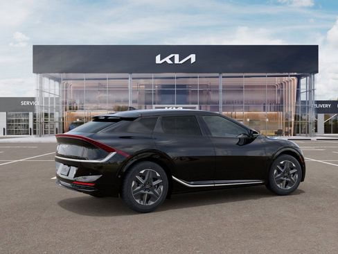 New 2025 Kia EV6 Light w/ Light LR Technology Package image 6