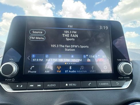 Certified 2025 Nissan Sentra SV FWD image 38