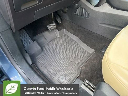 Used 2019 Ford Edge SEL w/ Equipment Group 201A image 27