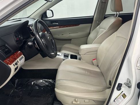 Used 2012 Subaru Outback 2.5i Limited image 11