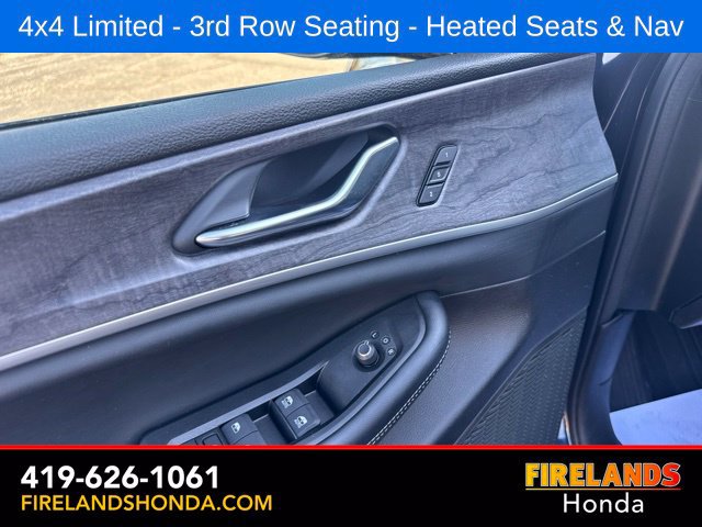 Used 2024 Jeep Grand Cherokee L Limited AWD/4WD image 12