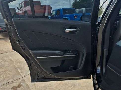 Used 2018 Dodge Charger SXT Plus image 15