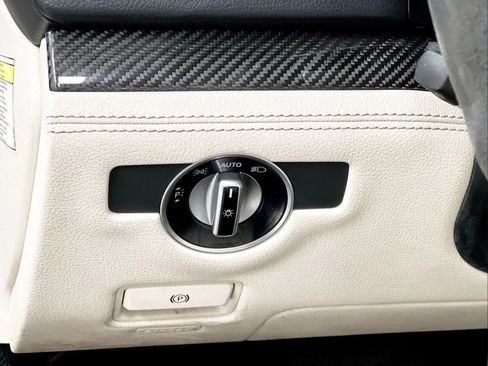 Used 2013 Mercedes-Benz SL 63 AMG image 24