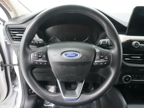 Used 2020 Ford Escape SE FWD image 16