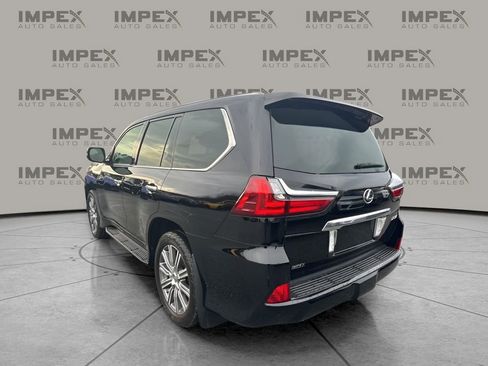 Used 2016 Lexus LX 570 4WD image 3