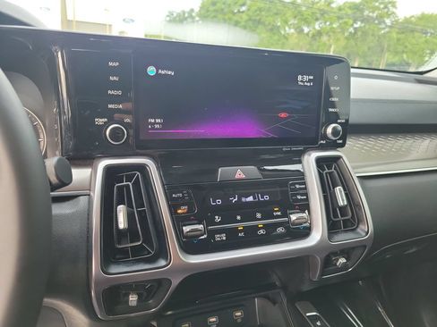 Used 2022 Kia Sorento S FWD image 30