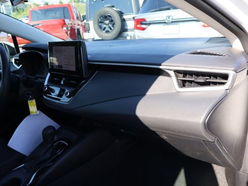Used 2024 Toyota Corolla LE FWD image 9