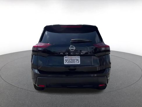 Used 2025 Nissan Rogue SV FWD image 12