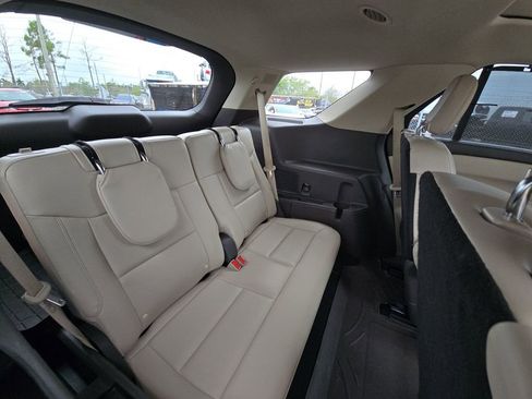 Used 2020 Ford Explorer Platinum w/ Premium Technology Package image 6