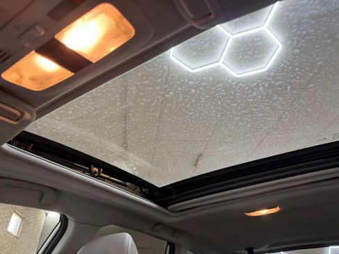 Used 2017 Subaru Forester 2.5i Limited image 32