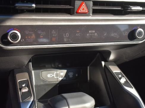 Certified 2026 Kia Sorento EX AWD/4WD image 33