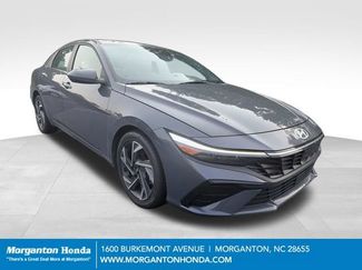 Used 2025 Hyundai Elantra SEL FWD video 1