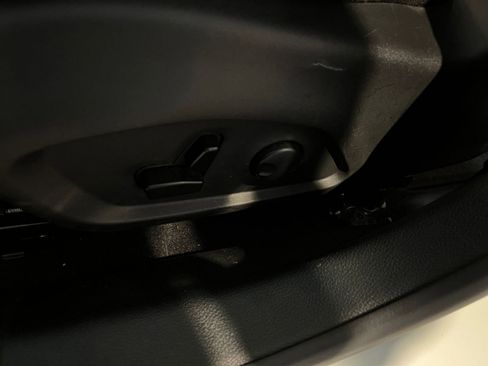 Used 2025 Jeep Compass Limited AWD/4WD image 22