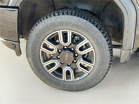 Used 2022 GMC Sierra 2500 AT4 w/ AT4 Preferred Package image 7