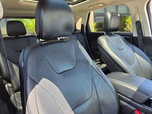 Used 2019 Ford Edge Titanium w/ Equipment Group 301A FWD image 16