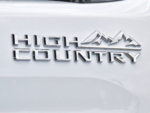 Used 2024 Chevrolet Silverado 3500 High Country w/ High Country Premium Package AWD/4WD image 45