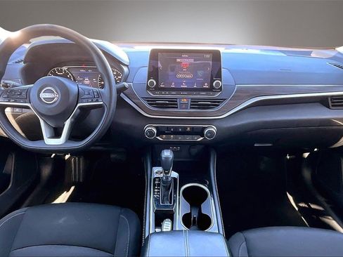 Used 2023 Nissan Altima 2.5 SV image 7