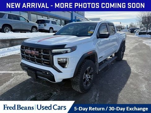 Used 2024 GMC Canyon AT4 w/ Technology Package image 3