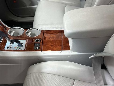 Used 2012 Toyota Highlander Limited image 21