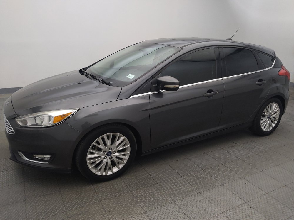 Used 2018 Ford Focus Titanium FWD image 2