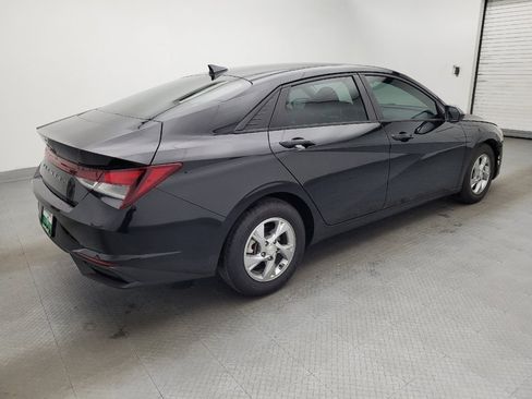 Used 2021 Hyundai Elantra SE FWD image 10