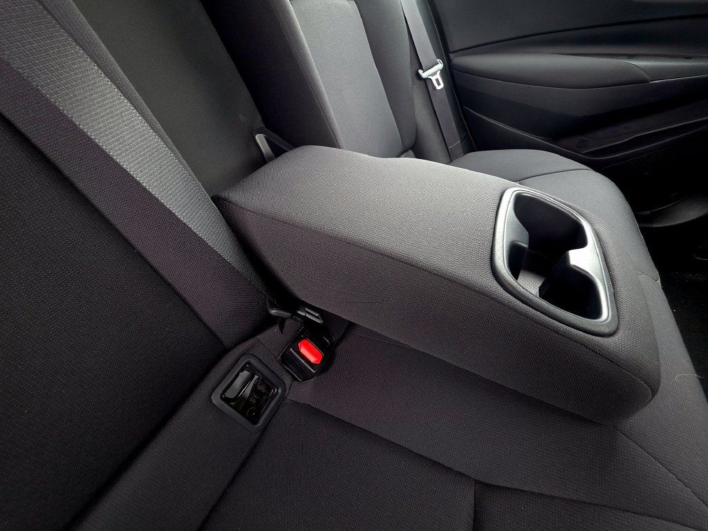 Used 2025 Toyota Corolla LE FWD image 36
