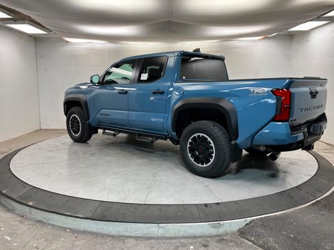 New 2026 Toyota Tacoma TRD Off-Road image 3